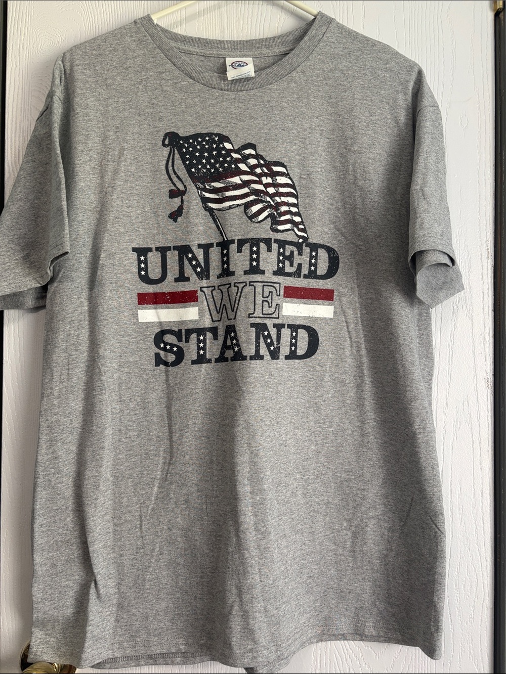 Delta Gray 'United We Stand' Flag Graphic Tee with Red & Navy Accents